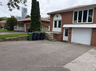34 Ladner Dr, Toronto, ON M2J3Z7