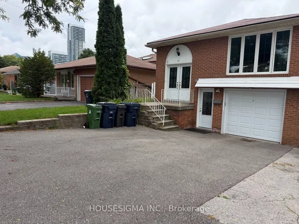 34 Ladner Dr, Toronto, ON M2J 3Z7