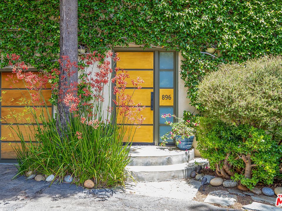 1st image of 896 N Beverly Glen Blvd