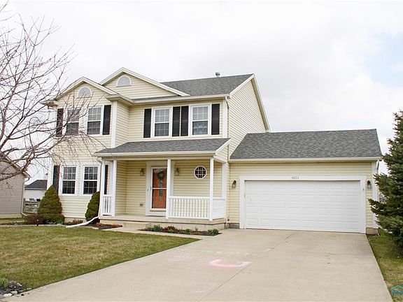 2nd image of 103 S Sullivan Dr