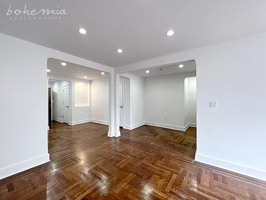 Rented by Bohemia Realty Group | media 6