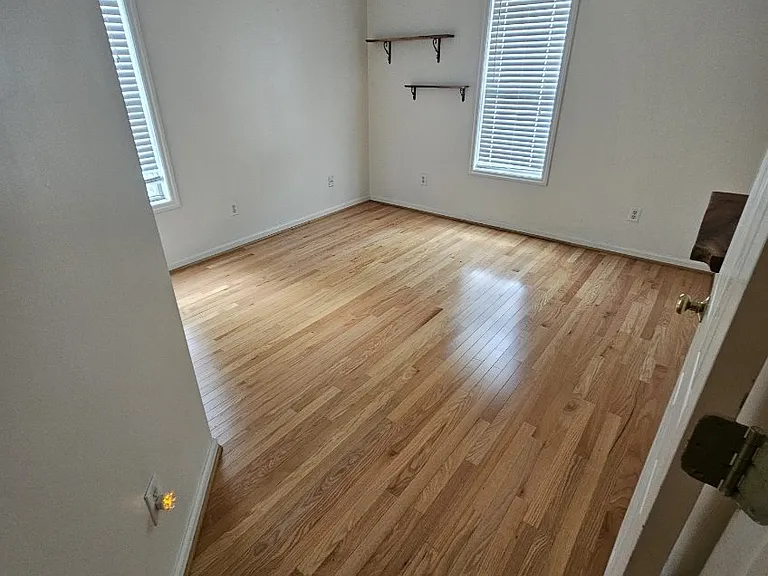 2736 Beehnon Way — Photo 32