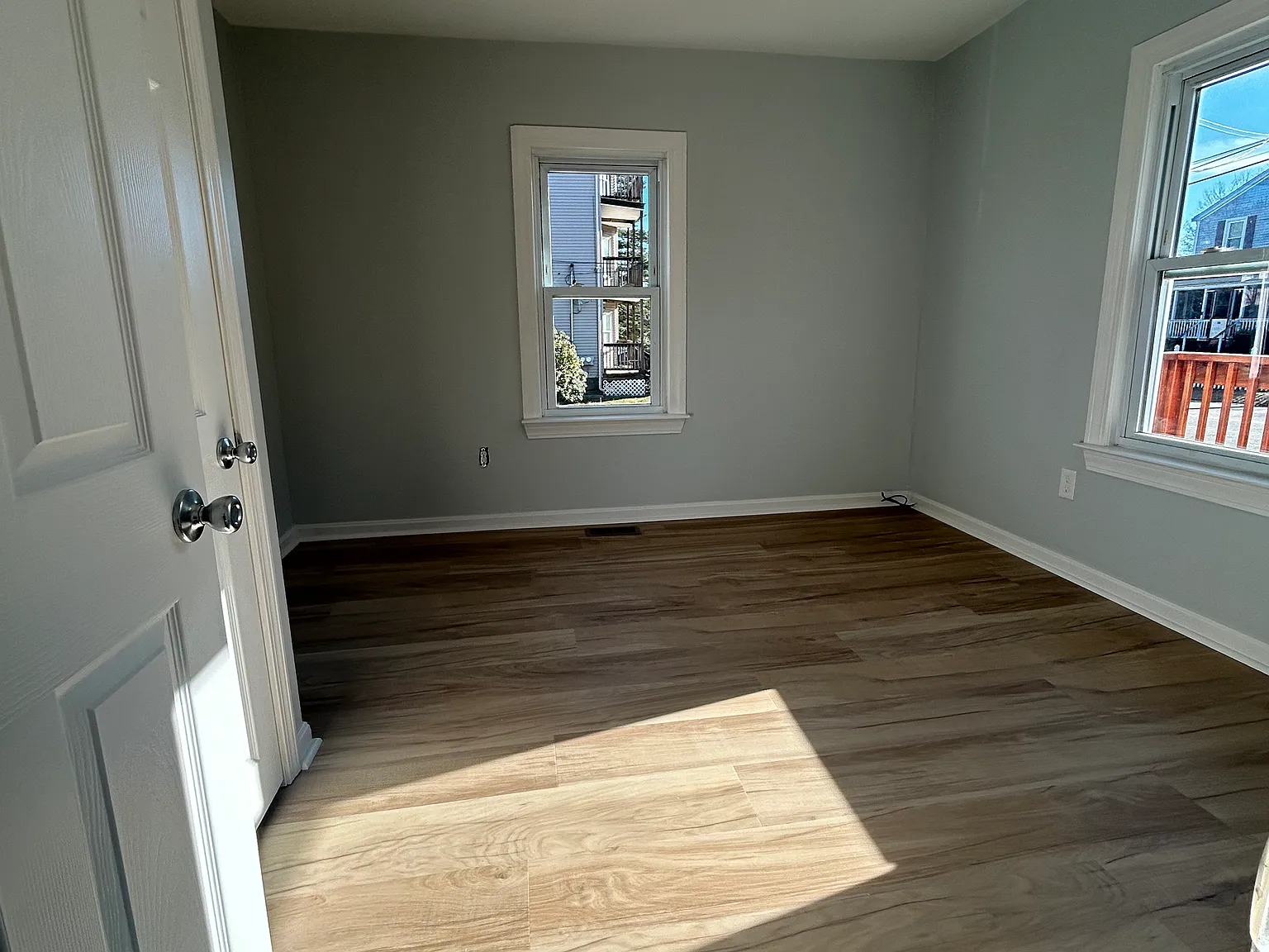 2 bed, 1000 sqft, $2,500 — Photo 3