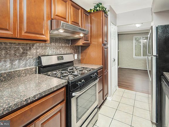 2nd image of 652 W Side Dr #1-C