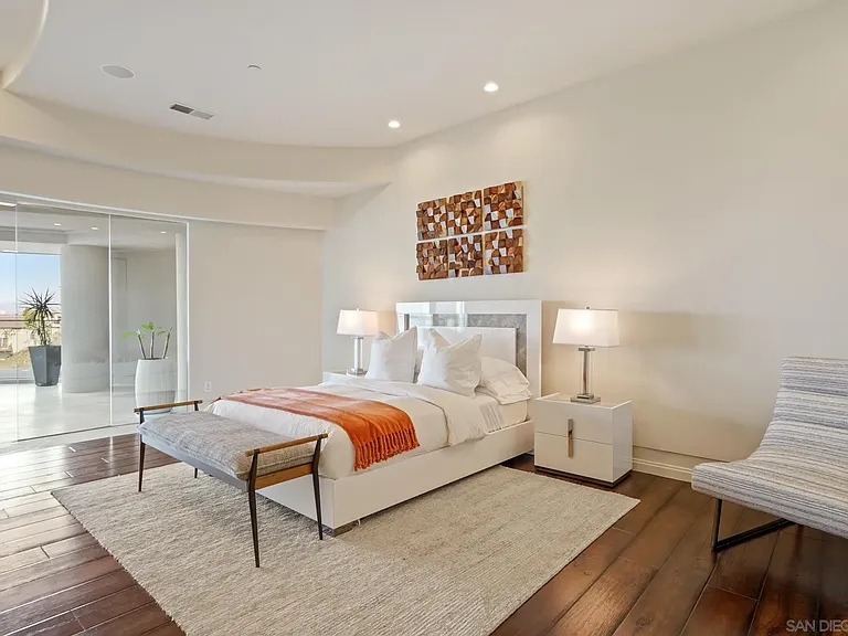 7447 Hillside Dr — Photo 35