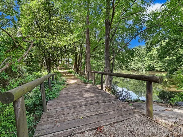 6510 Sharon Hills Rd, Charlotte, NC 28210