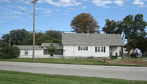 1st image of 5927 Lake Ave