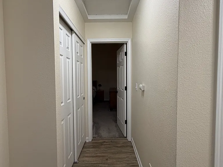 974 Hilltop Dr — Photo 9
