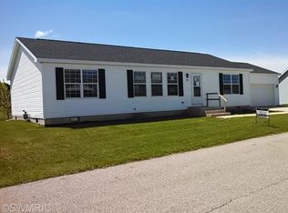 9700 Platinum Point, Zeeland, MI 49464