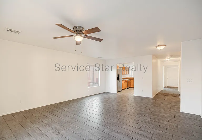 25235 W La Mont Ave — Photo 10