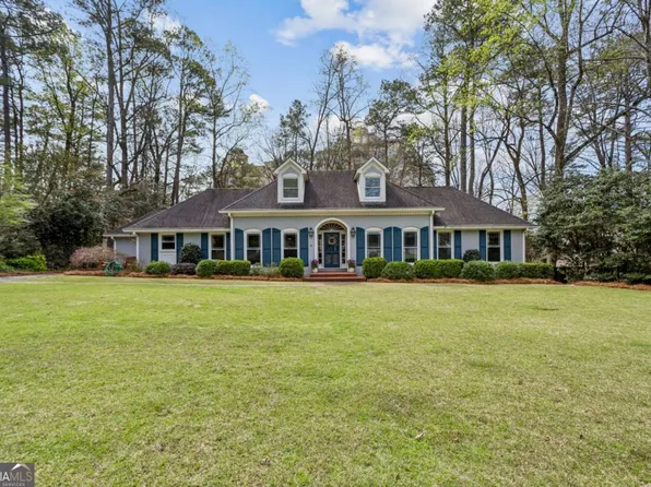 3384 Pine Meadow Rd NW, Atlanta, GA 30327