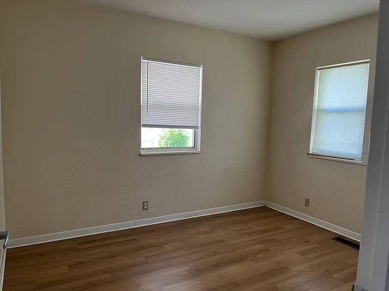 1564 E Laird Ave — Photo 6