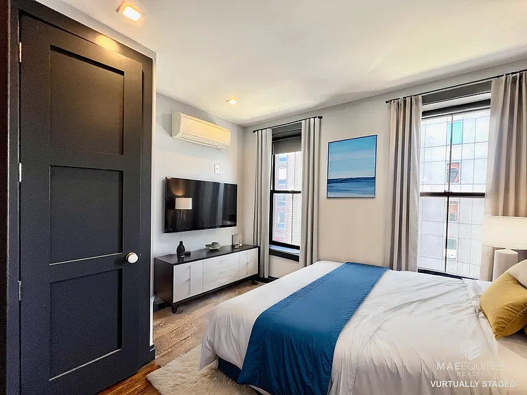 121 Kent Ave #2RT — Photo 4