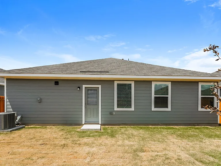 1532 Harvester Dr — Photo 16