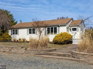 898 Pinehurst Rd, New Egypt, NJ 08533