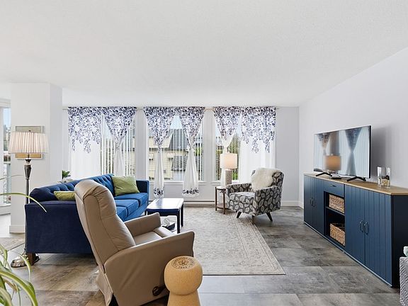 2nd image of 220 Townsite Rd #302