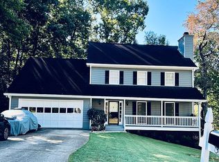 3650 Stillwood Dr, Snellville, GA