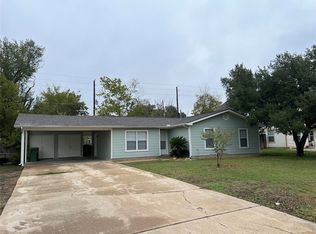 112 Highland Dr, Bryan, TX 77801