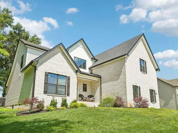 2900 Kirkwood Rd, Clarksville, TN 37043
