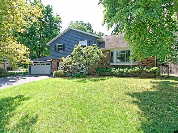 2nd image of 2 Patroon Pl