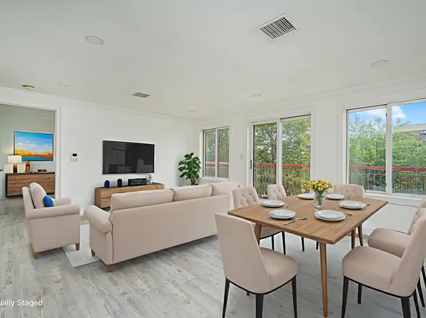 3165 Emmons Avenue image 4 of 33