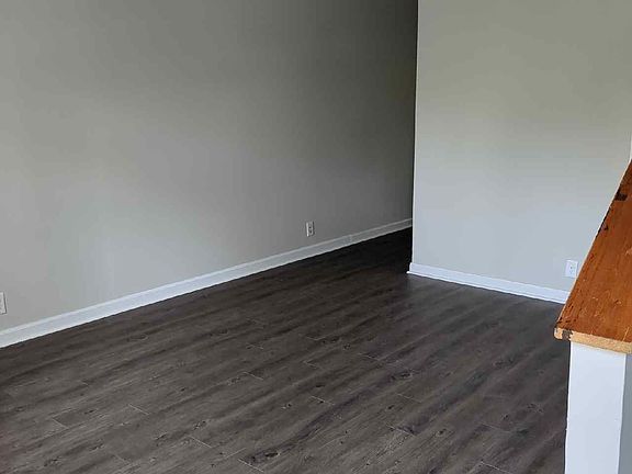 3rd image of 801 Holder Ct