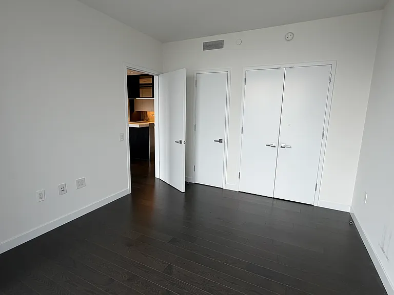 1 Manhattan Sq #57L — Photo 22