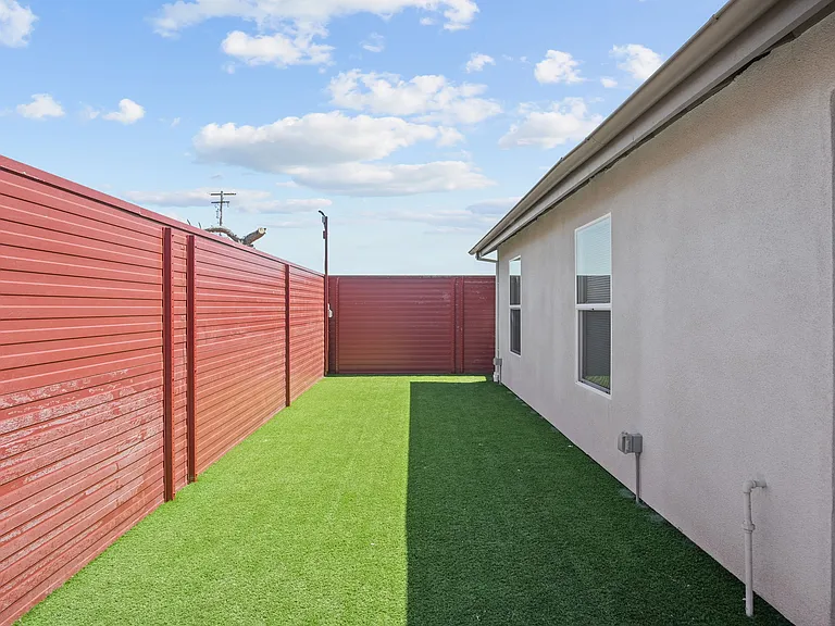 15603 W August Ave #C — Photo 3