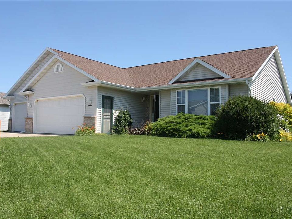 1st image of W4694 Parkway Ct
