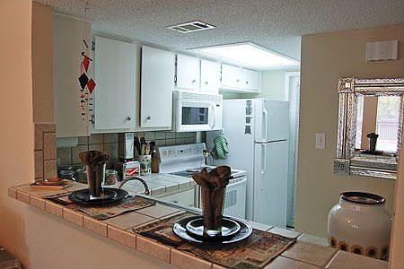 5th image of 2104 Cullen Ave APT 107