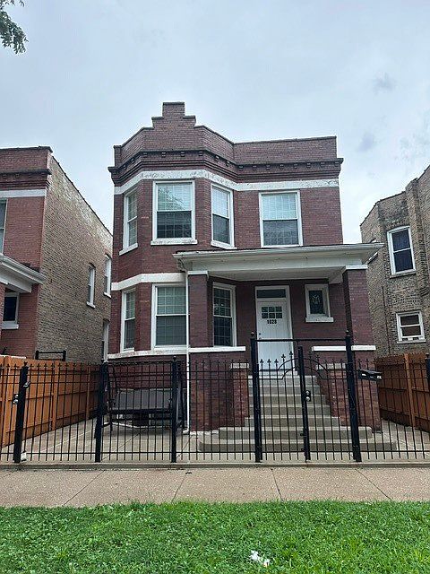 1st image of 1028 N Central Park Ave #2