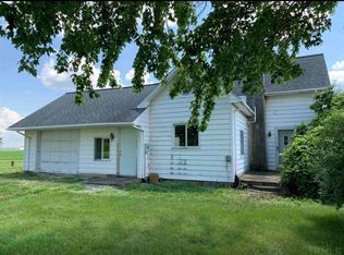 1681 S Clark Rd, Markle, IN 46770