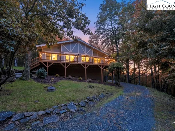 1028 Charter Hills Road, Beech Mountain, NC 28604