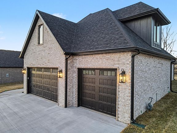 3rd image of 2157 North Silver Charm Avenue