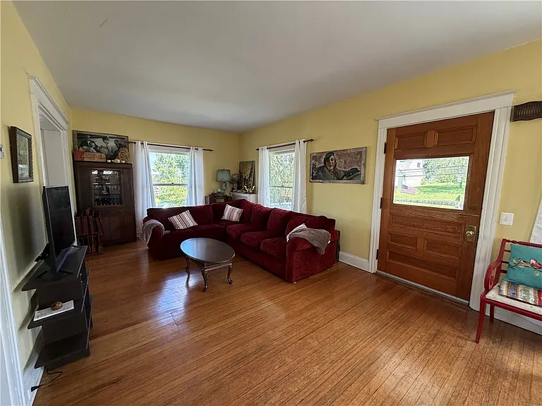 67 Granite St — Photo 4