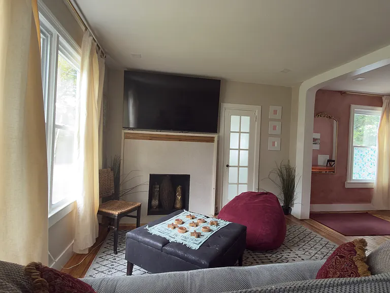 1450 Hawthorne Way — Photo 6