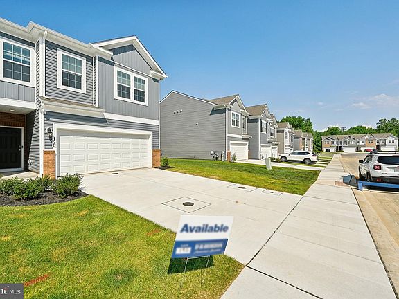 4th image of 1715 Carver Cir