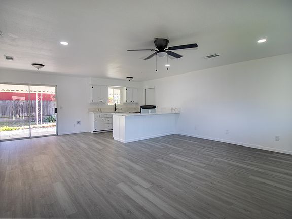 5th image of 2165 E Richard Avenue