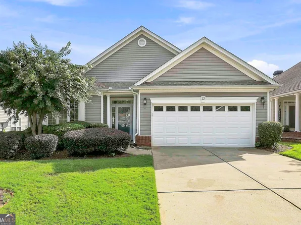 13 Hillside Dr, Newnan, GA 30265