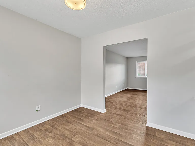 2376 Champion Ct — Photo 12