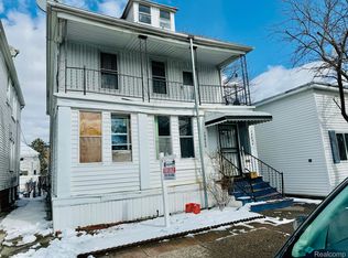 12028 Gallagher St, Hamtramck, MI 48212