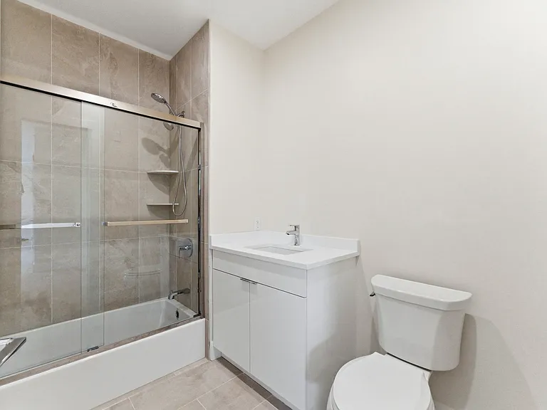 850 Broad Ave #C — Photo 17
