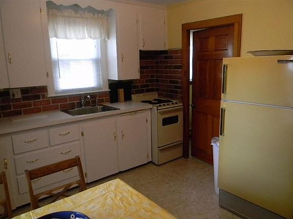 2nd image of 9 Pearl Ave