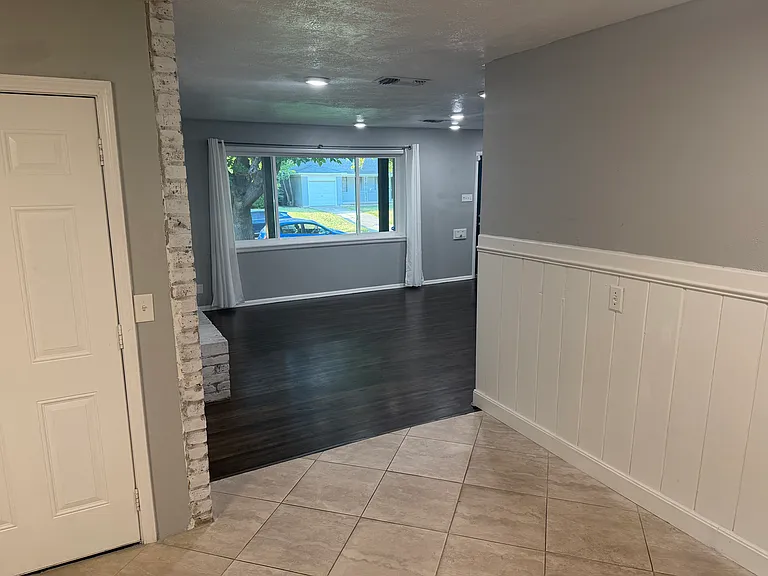 5409 Fursman Ave — Photo 10
