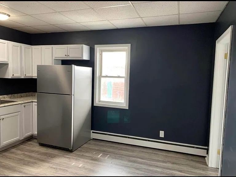 256 Park St #2 — Photo 3