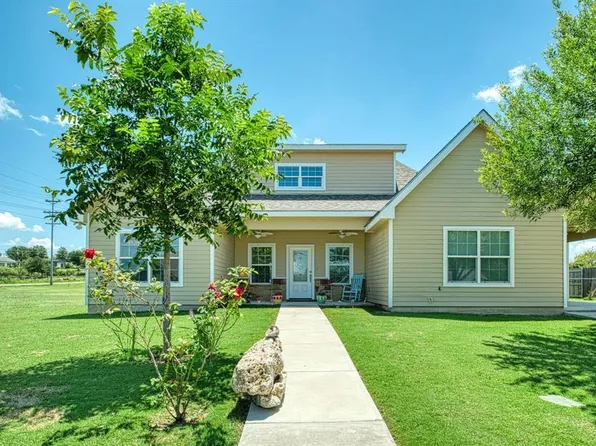 2409 Pecan St, Bastrop, TX 78602