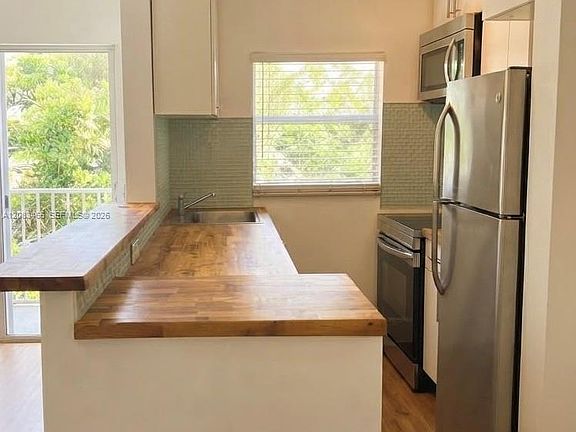 2nd image of 648 NE 80th St APT 10
