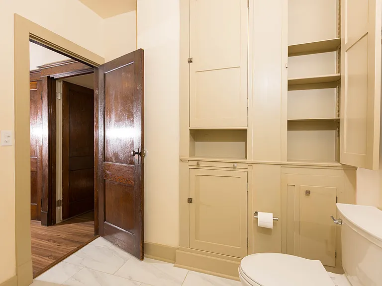 Storage in upstairs bathroom