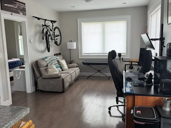 1 2nd St #202, Topsham, ME 04086