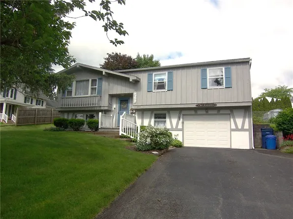 233 Stafford St, Palmyra, NY 14522